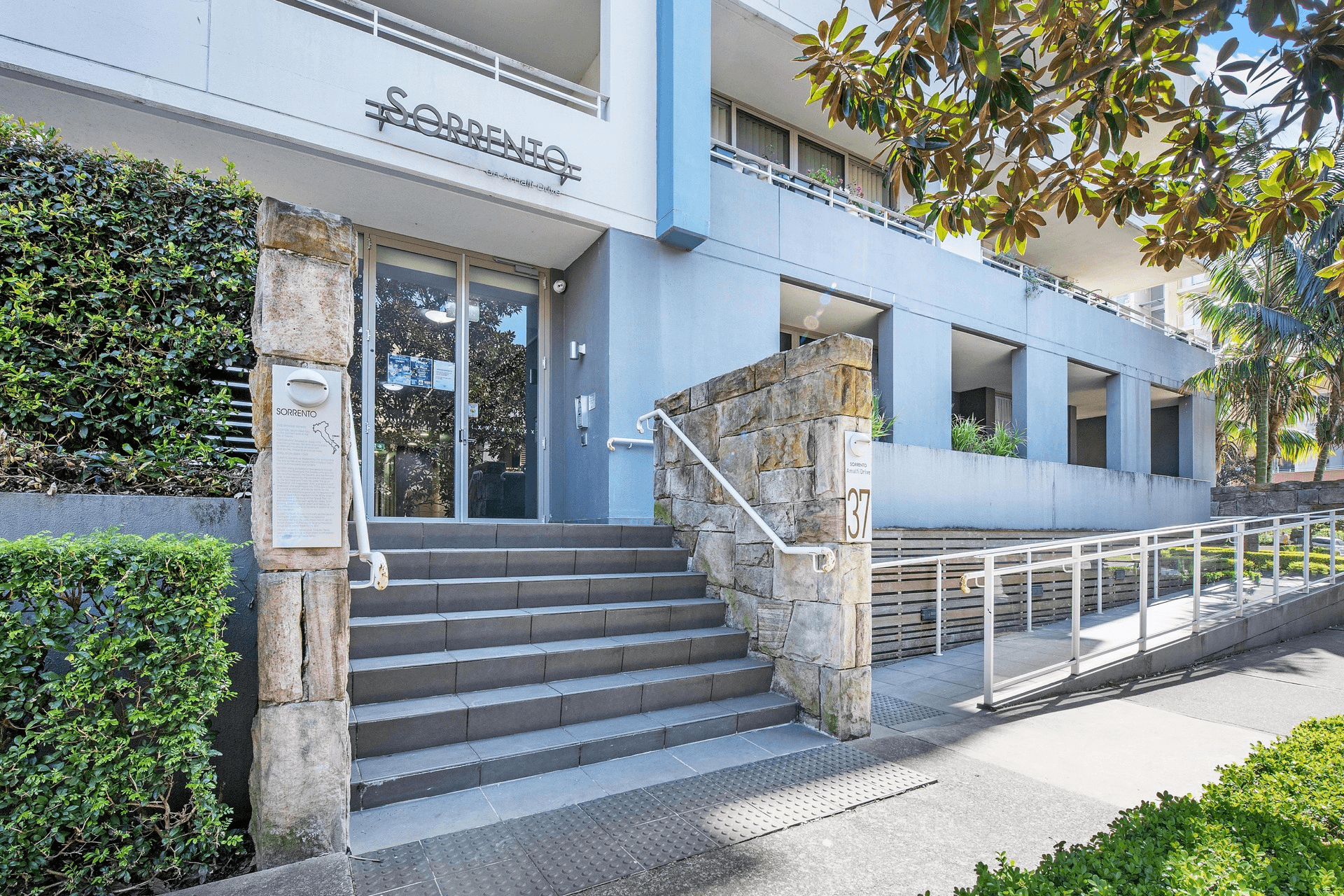 318/37 Amalfi Drive, Wentworth Point, NSW 2127