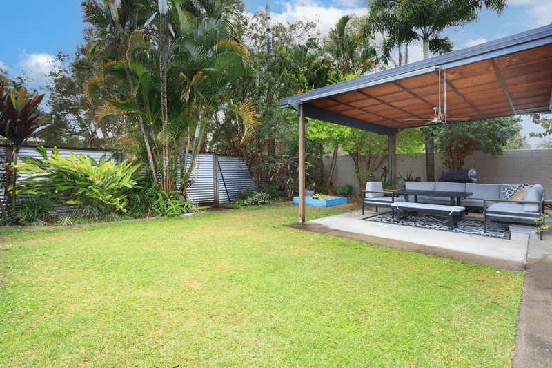 121 Kindra Avenue, SOUTHPORT, QLD 4215