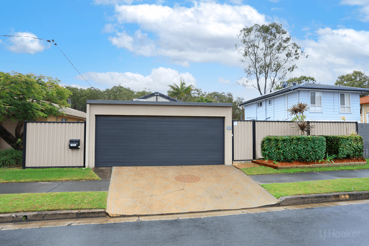 121 Kindra Avenue, SOUTHPORT, QLD 4215