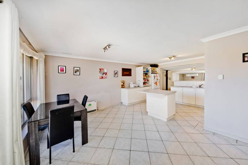 25 Okewood Way, MORLEY, WA 6062