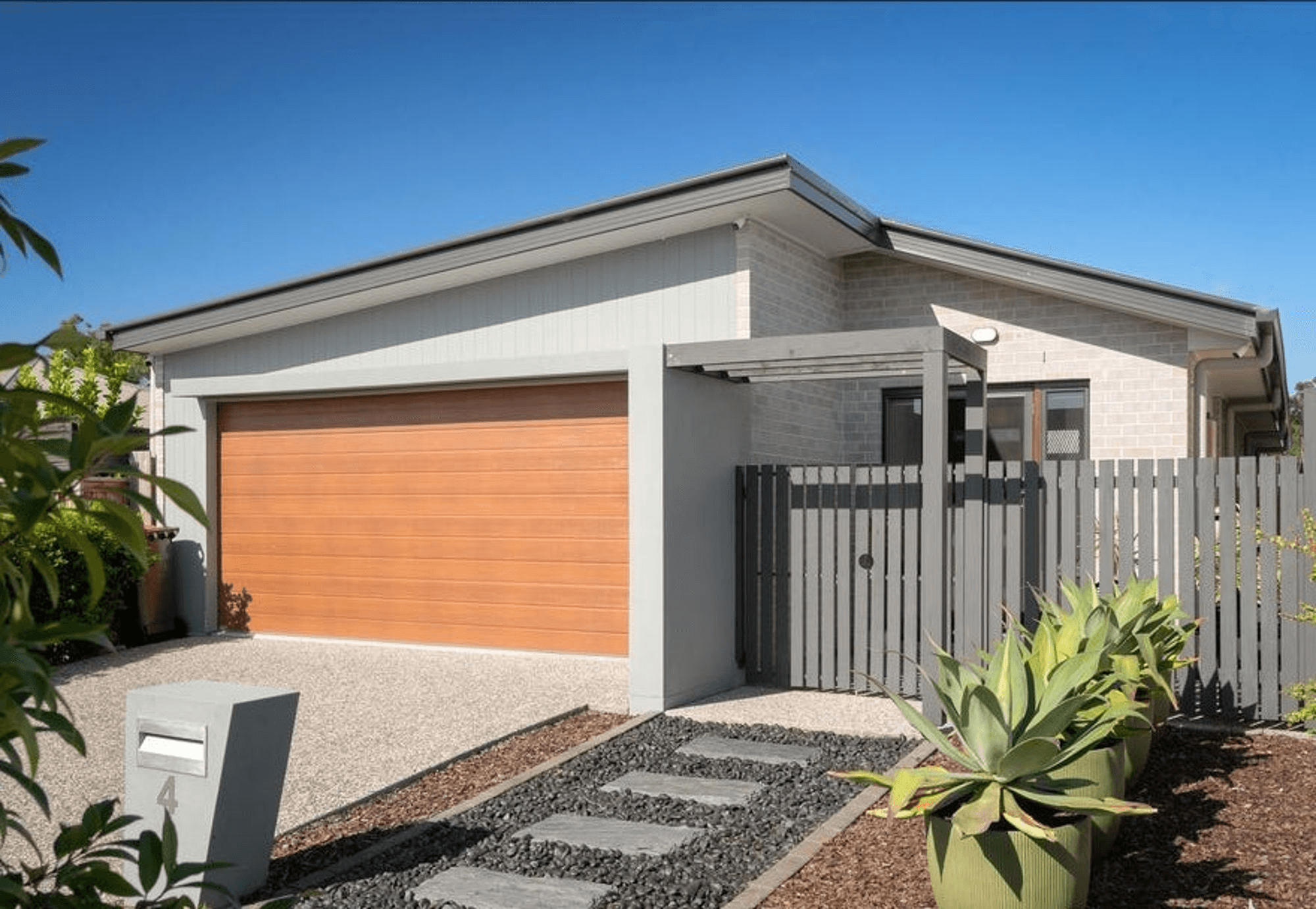 4 Alectura Crescent, BAHRS SCRUB, QLD 4207