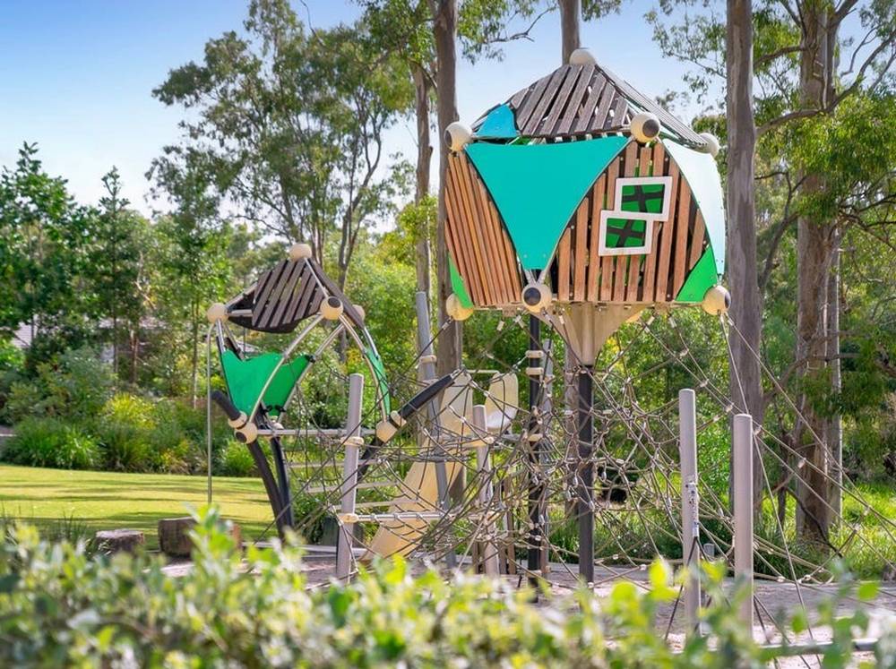 4 Alectura Crescent, BAHRS SCRUB, QLD 4207