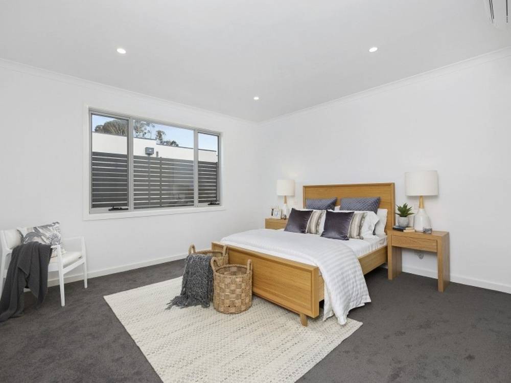 2 Lord Street, DONCASTER EAST, VIC 3109