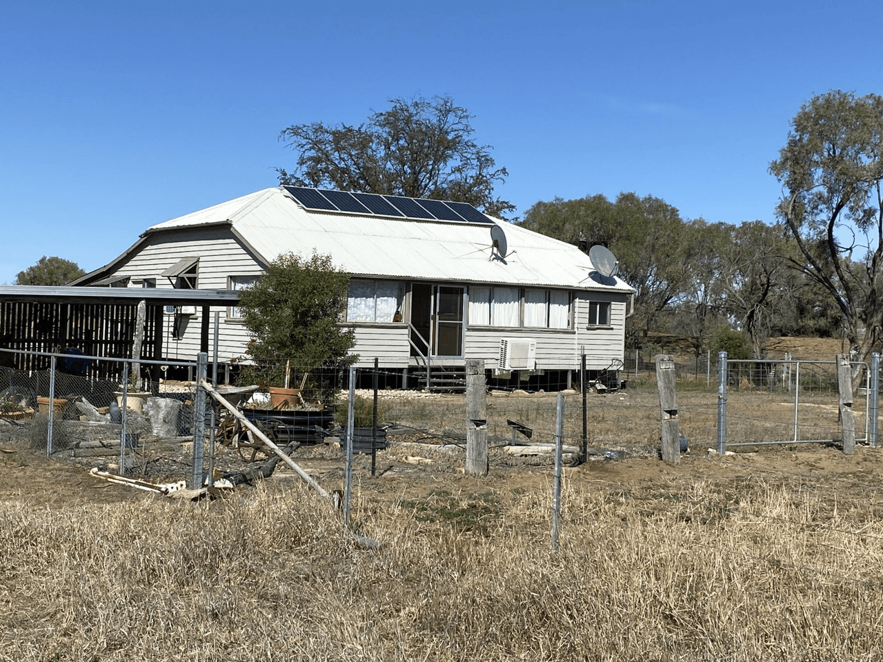 102 Houston Road, WALLUMBILLA, QLD 4428