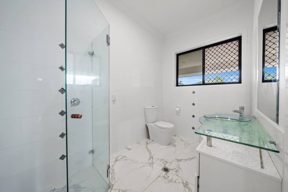 16 Temoe Rise, PACIFIC PINES, QLD 4211