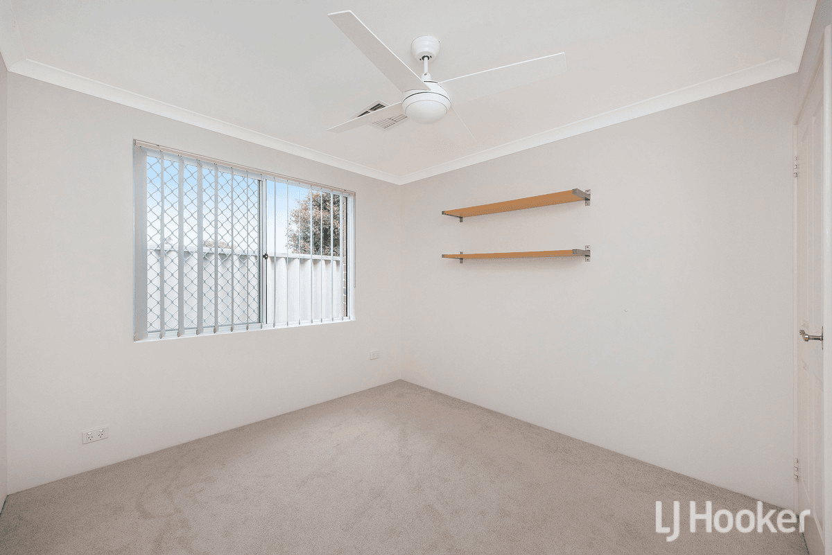 9 Penda Close, HALLS HEAD, WA 6210