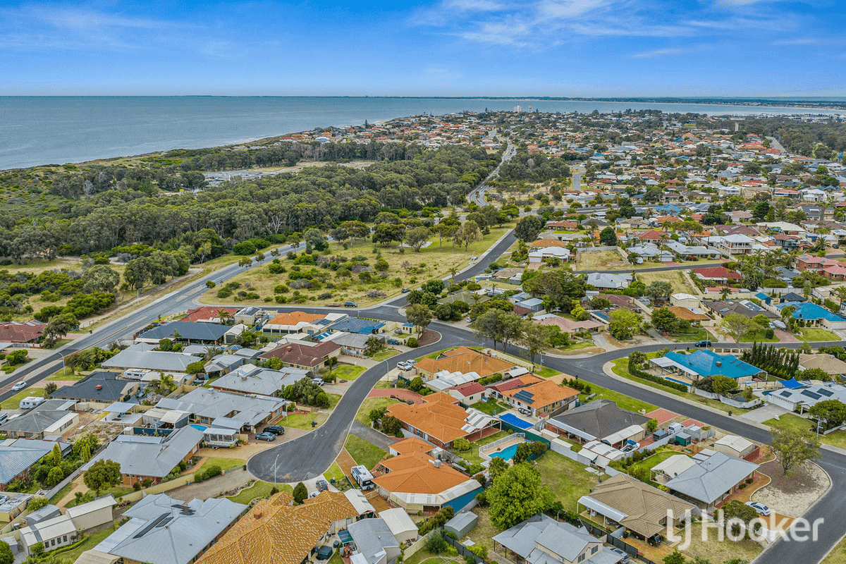 9 Penda Close, HALLS HEAD, WA 6210