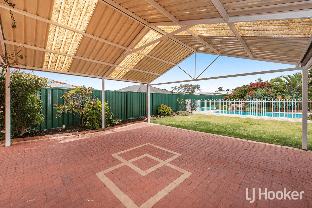 9 Penda Close, HALLS HEAD, WA 6210