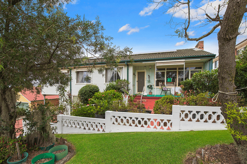 11 Crystal Crescent, Wyong, NSW 2259