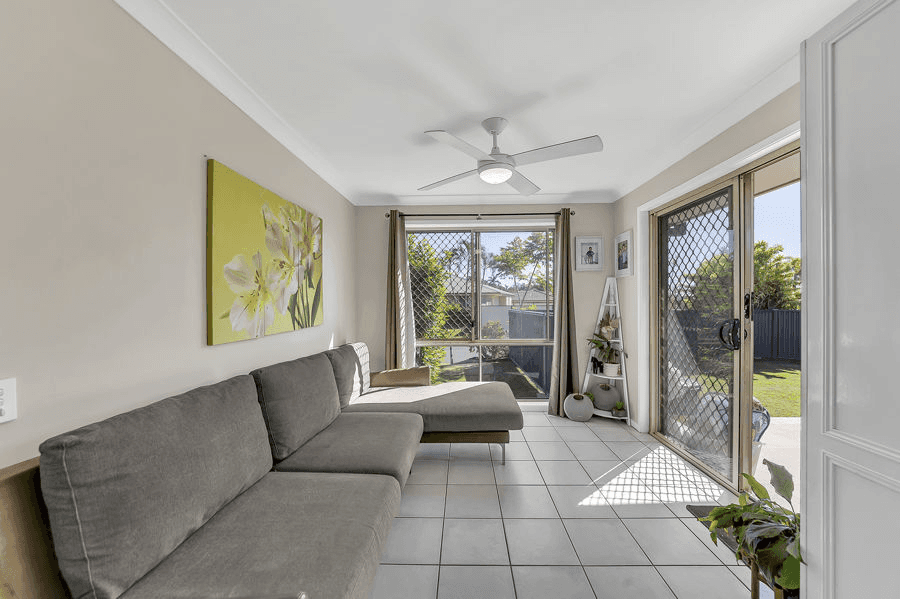 2 Diosma Close, YAMANTO, QLD 4305