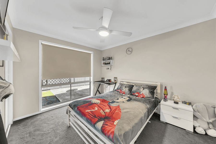 2 Diosma Close, YAMANTO, QLD 4305