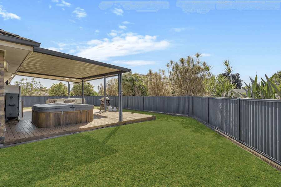 2 Diosma Close, YAMANTO, QLD 4305