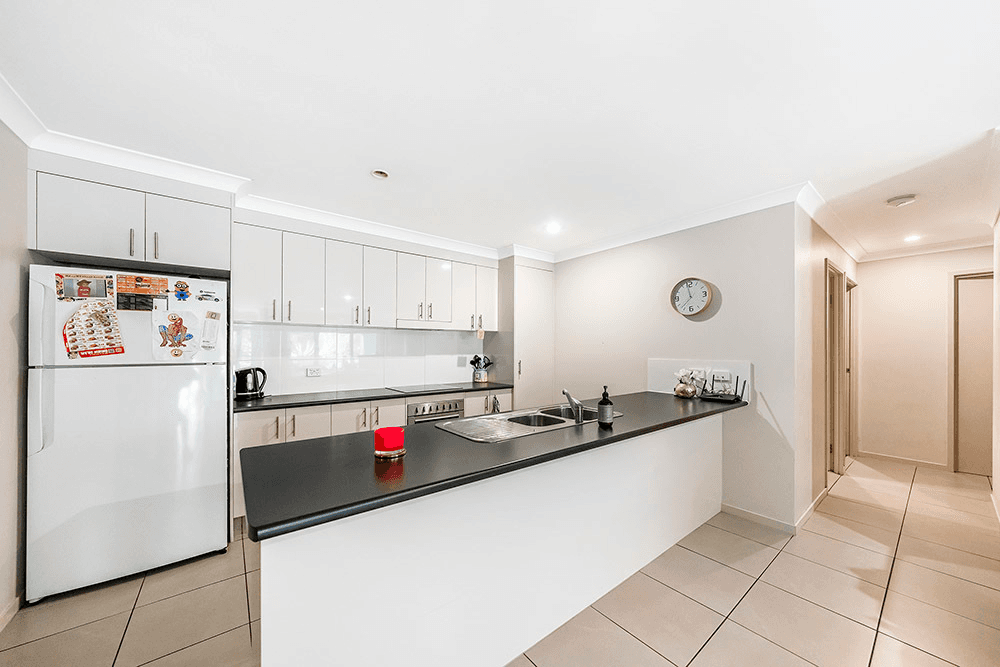 1/91 Wunburra Circle, Pacific Pines, QLD 4211