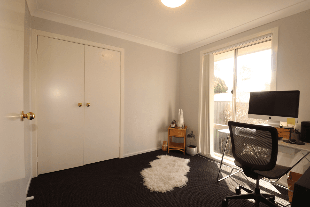 2 Killarney Close, GLEN INNES, NSW 2370