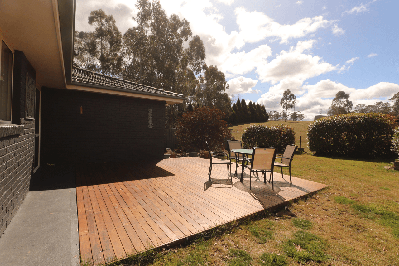 2 Killarney Close, GLEN INNES, NSW 2370