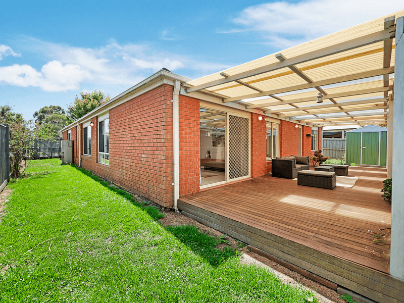 111 Moondarra Drive, BERWICK, VIC 3806