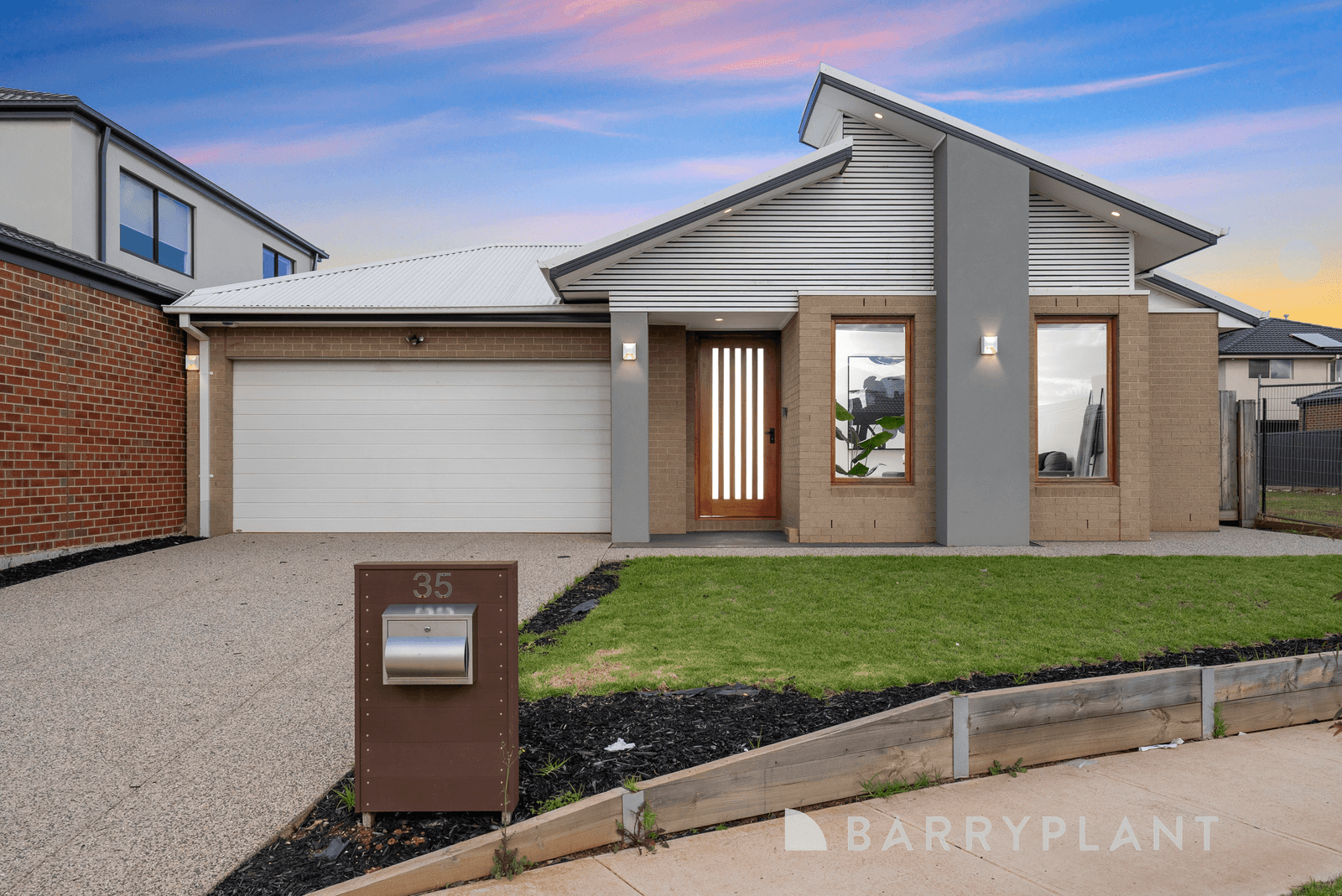 35 Rochford Way, Melton South, VIC 3338