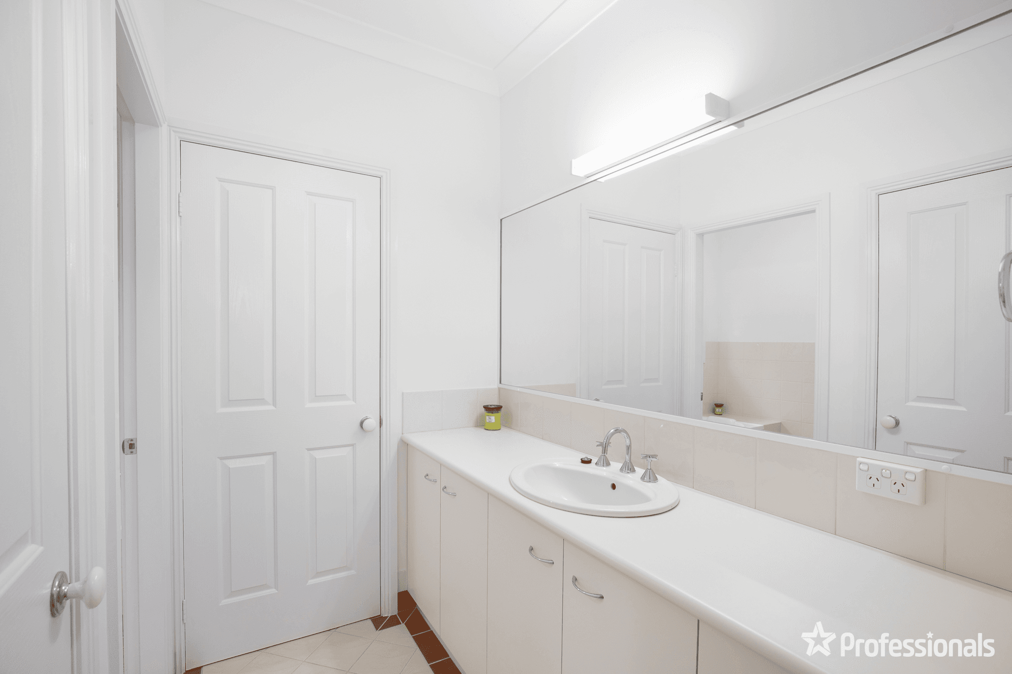 16 McCarthy Crescent, Armidale, NSW 2350