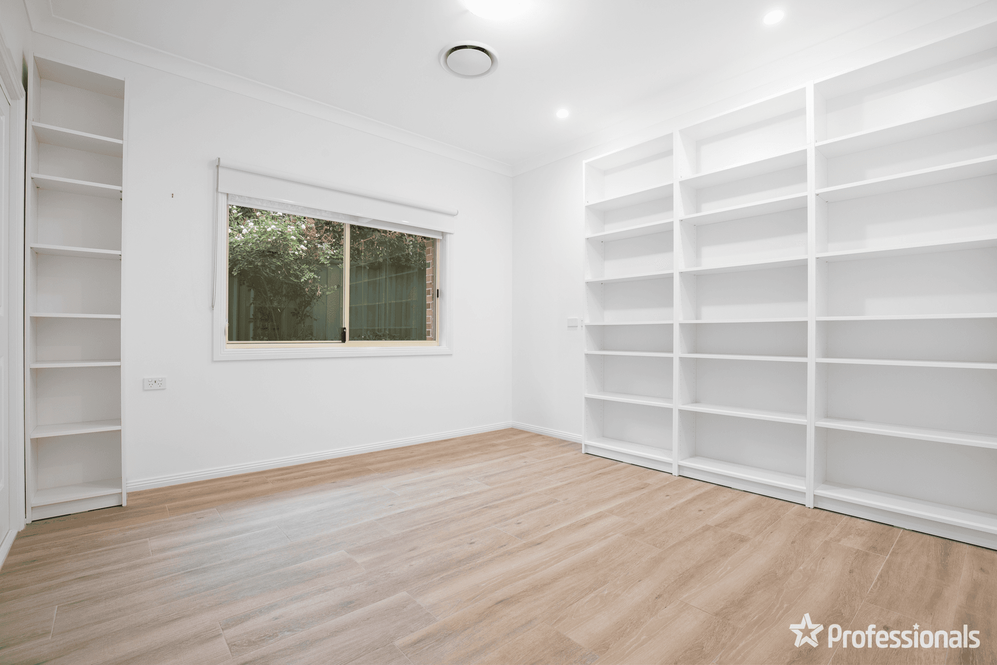 16 McCarthy Crescent, Armidale, NSW 2350