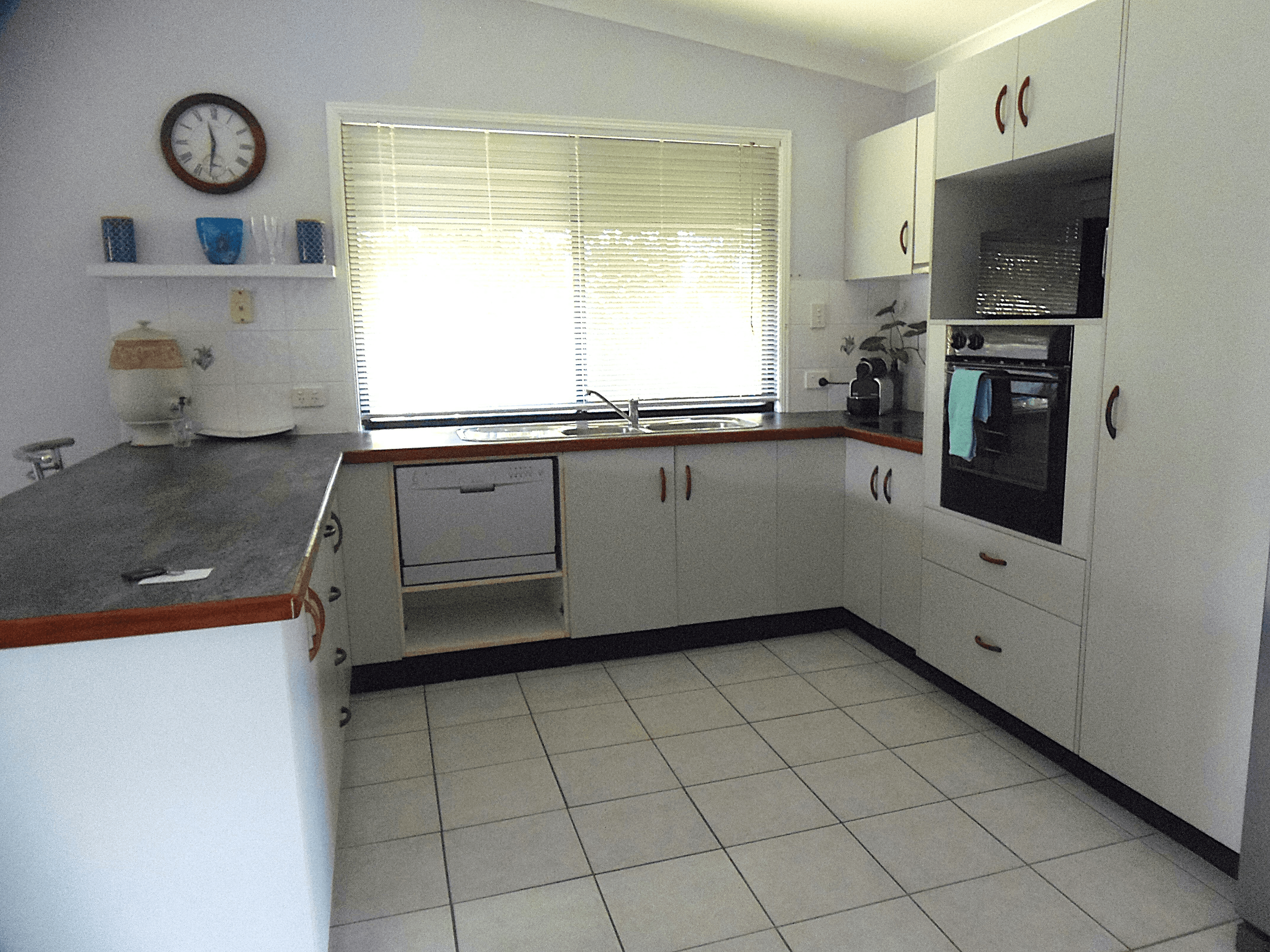 17 Discovery Dr, Cooloola Cove, QLD 4580