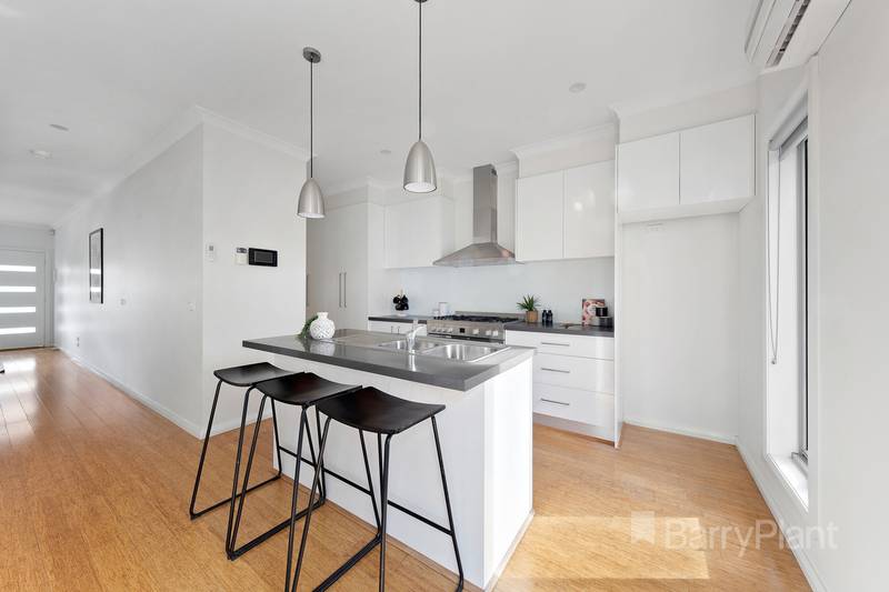 2/106 William Street, St Albans, VIC 3021