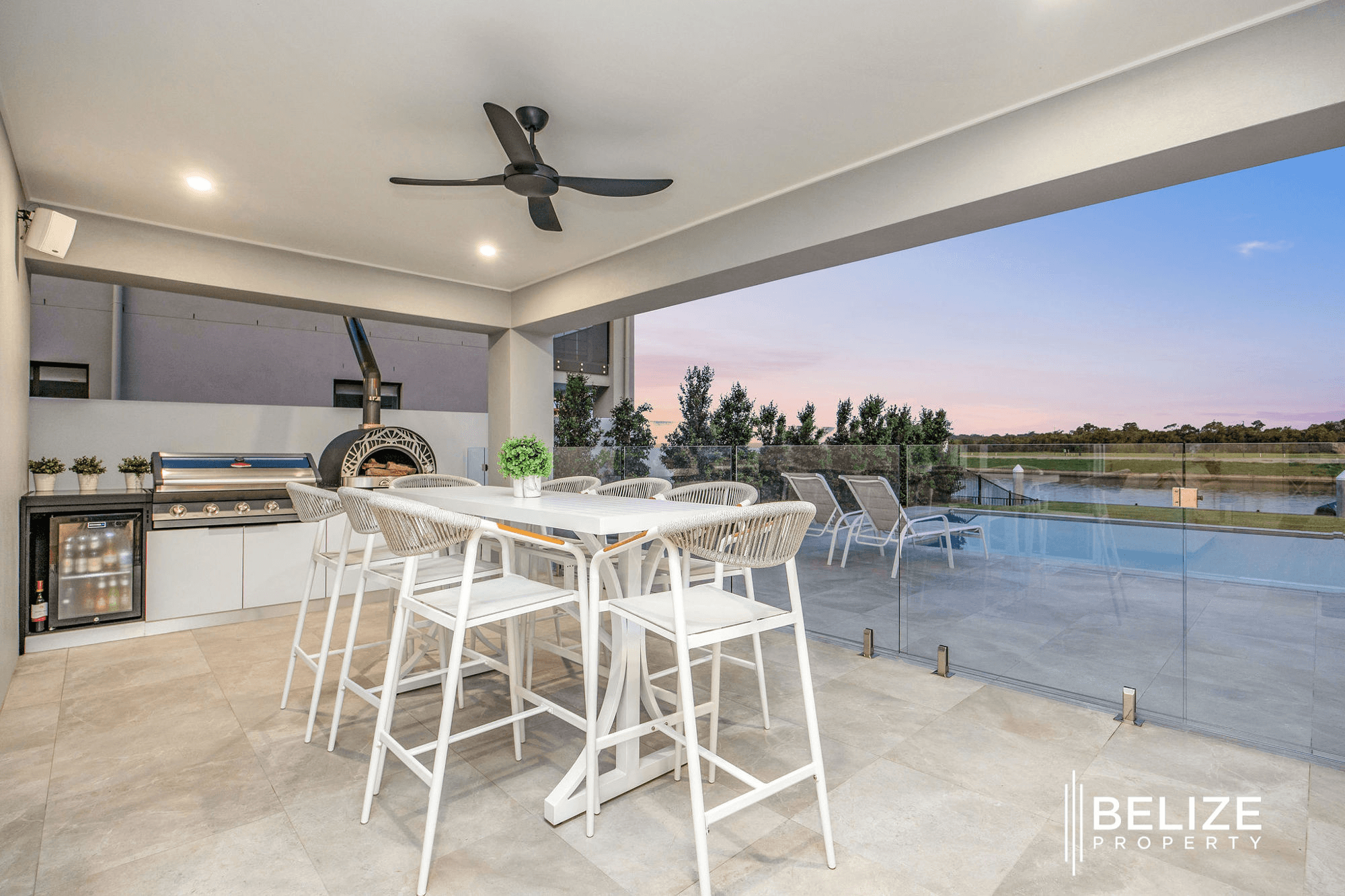 140 Paradise Parade, JACOBS WELL, QLD 4208