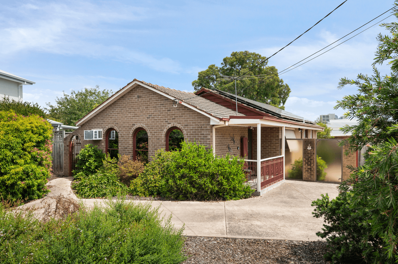 1 Lucas Avenue, KILSYTH, VIC 3137