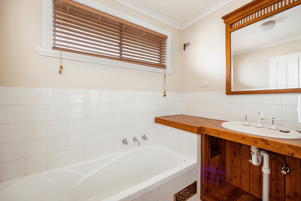 501 Kotthoff Street, Lavington, NSW 2641