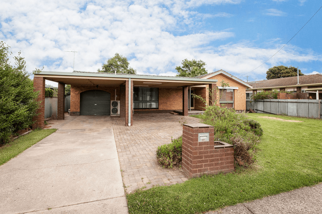 501 Kotthoff Street, Lavington, NSW 2641