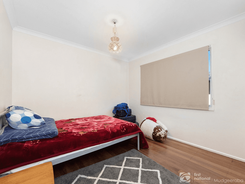 2 Beitz Avenue, Labrador, QLD 4215