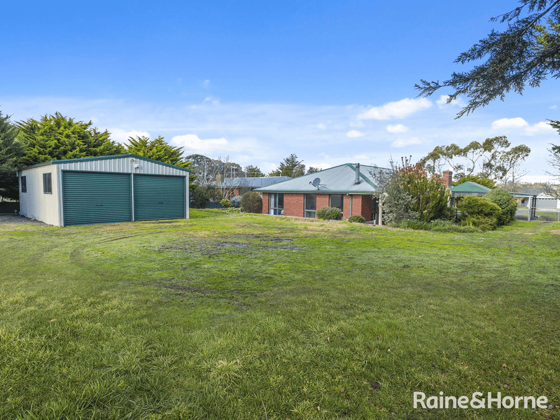 6 Skyline Drive, GISBORNE, VIC 3437