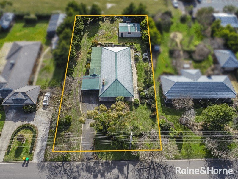 6 Skyline Drive, GISBORNE, VIC 3437