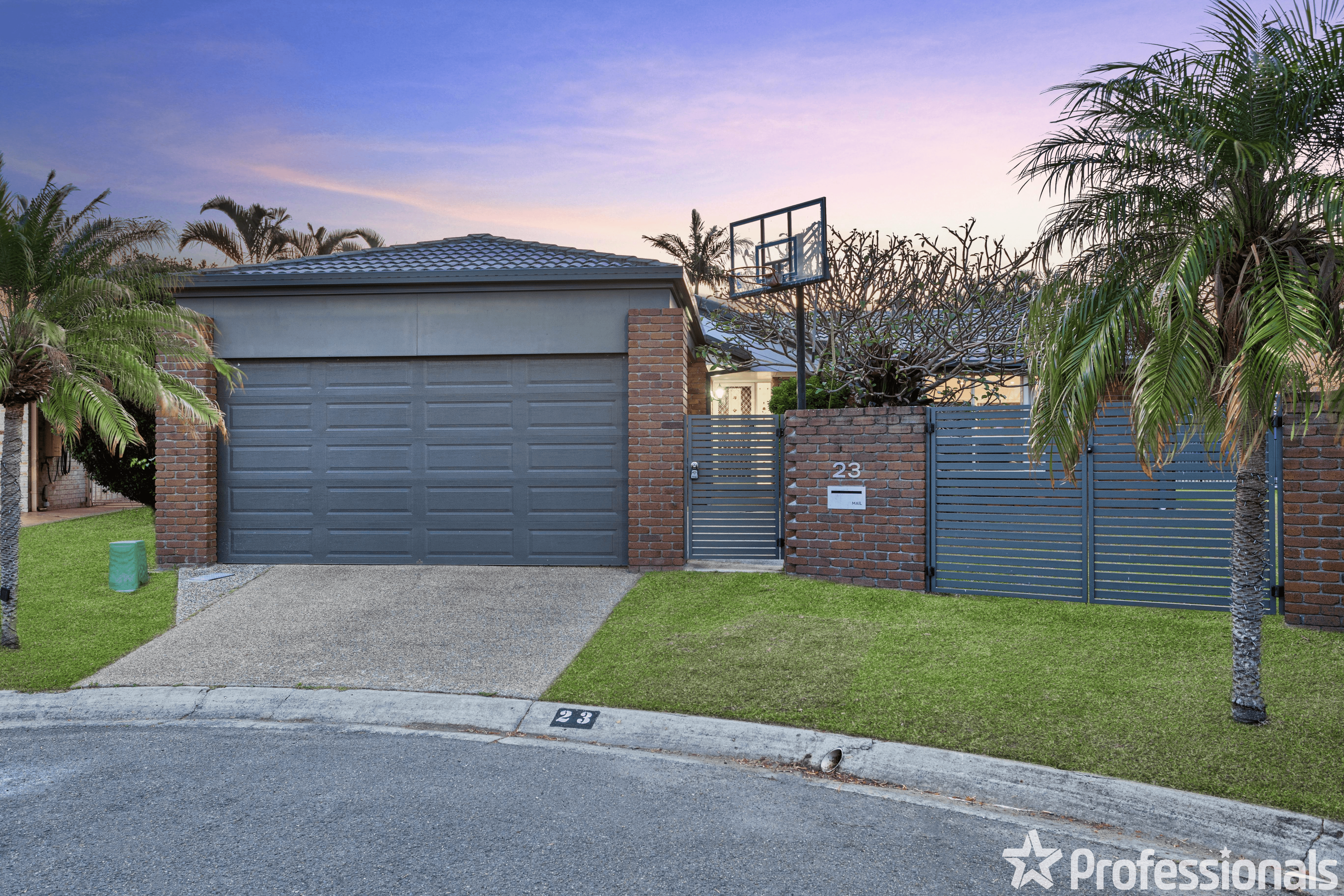 23 Silkyoak Court, BURLEIGH WATERS, QLD 4220