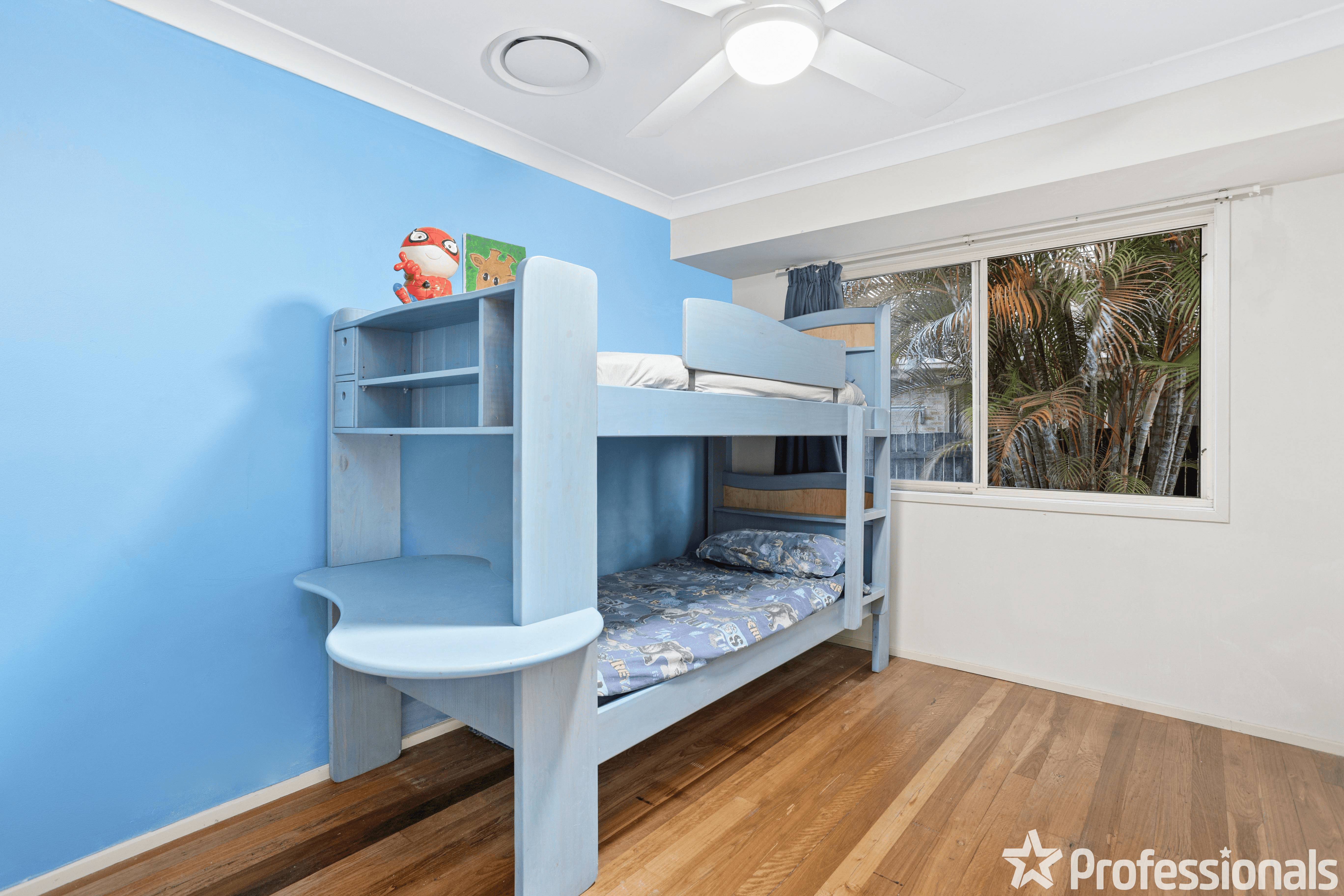 23 Silkyoak Court, BURLEIGH WATERS, QLD 4220