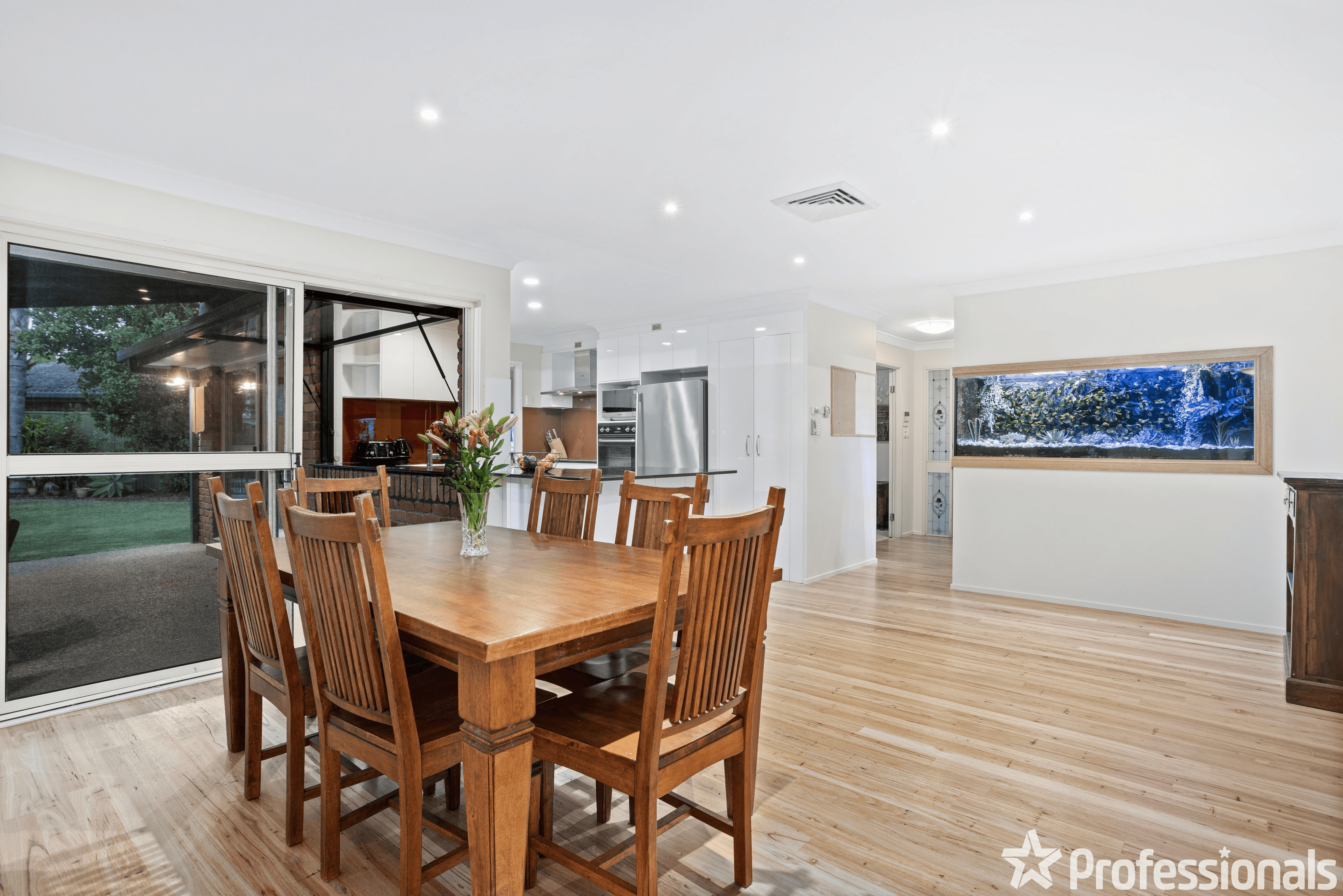 23 Silkyoak Court, BURLEIGH WATERS, QLD 4220