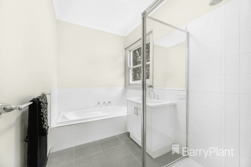 1/52 Orange Grove, Bayswater, VIC 3153