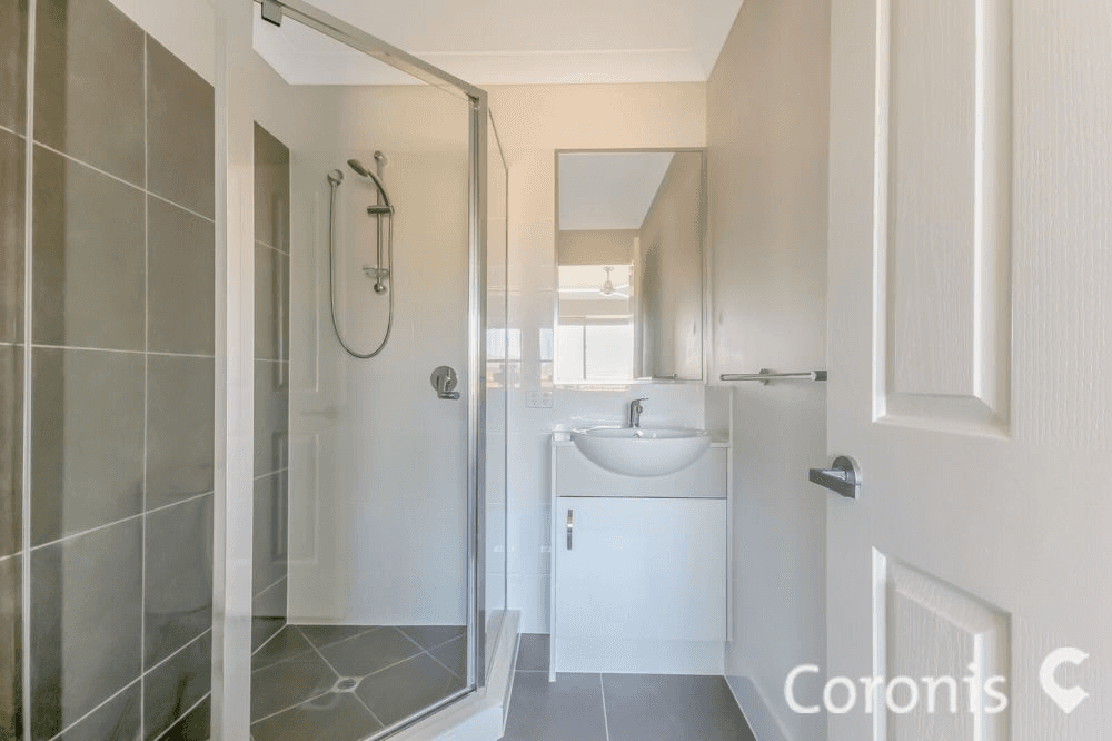1/4B Whitehaven Street, BURPENGARY, QLD 4505