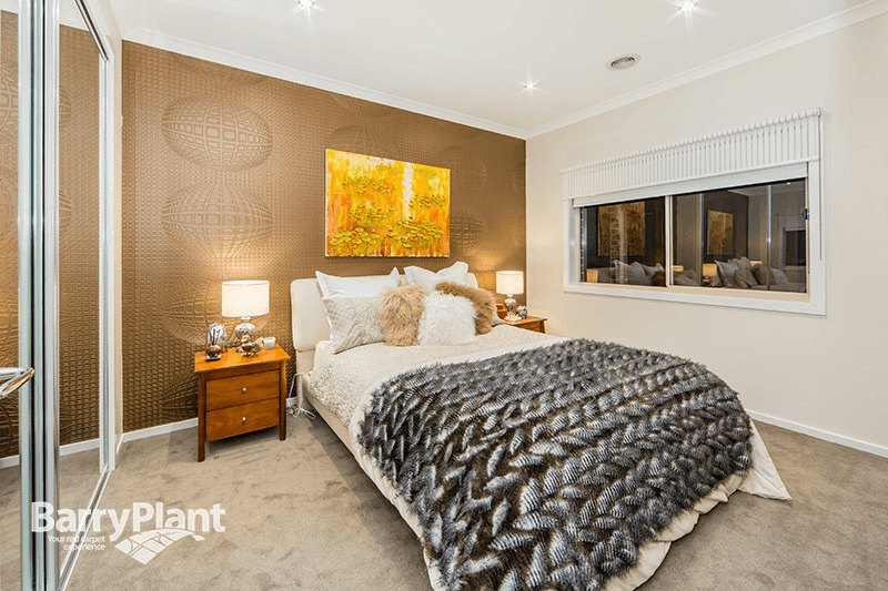 15 Elmswood Boulevard, KEYSBOROUGH, VIC 3173