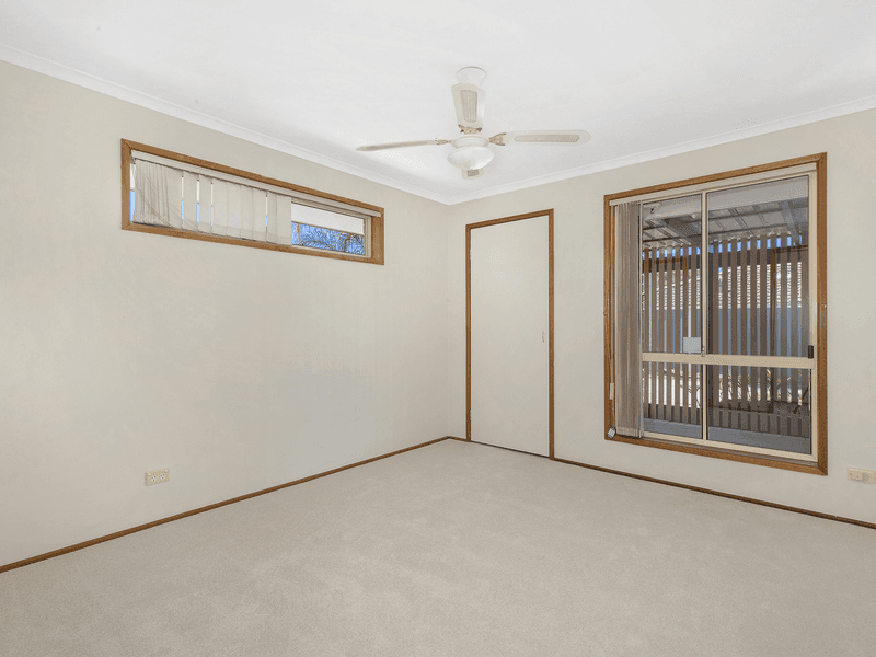 1/3 Robin Joy Close, LABRADOR, QLD 4215