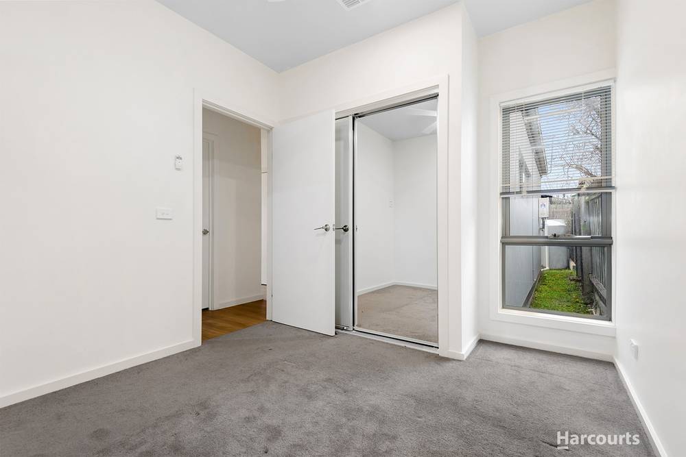 30a Chestnut Road, DOVETON, VIC 3177