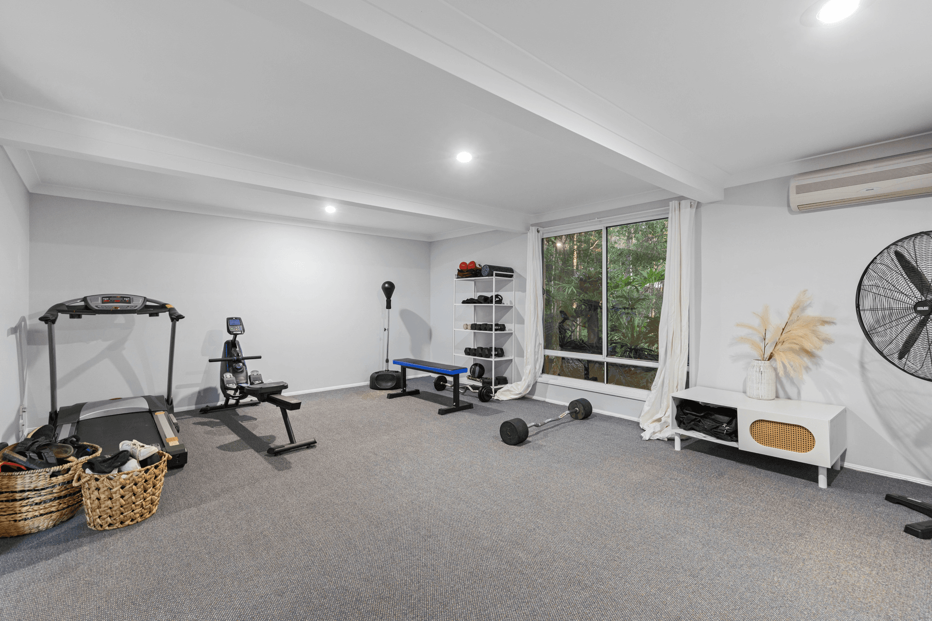 41 Forest Drive, Elanora, QLD 4221