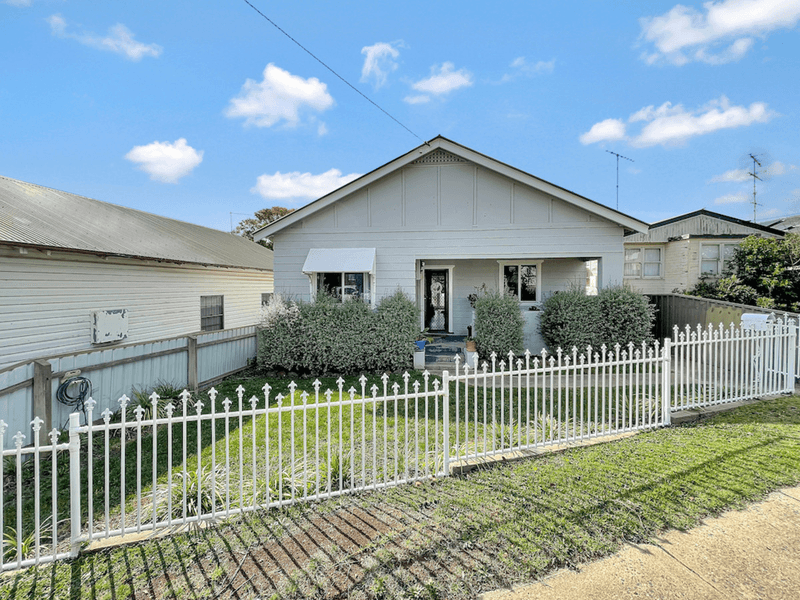 51 Lansdowne Street, Goulburn, NSW 2580