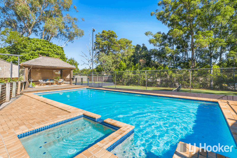 241 Panorama Drive, THORNLANDS, QLD 4164