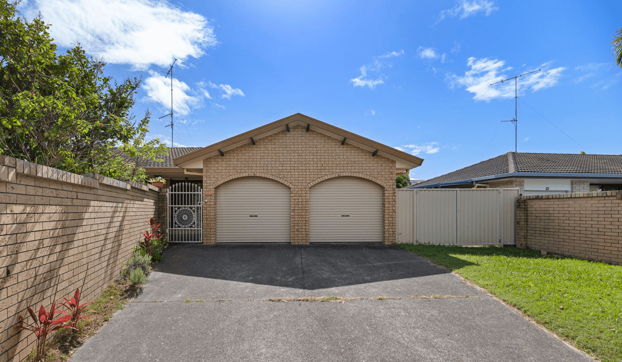 25 Bellbird Avenue, BURLEIGH WATERS, QLD 4220