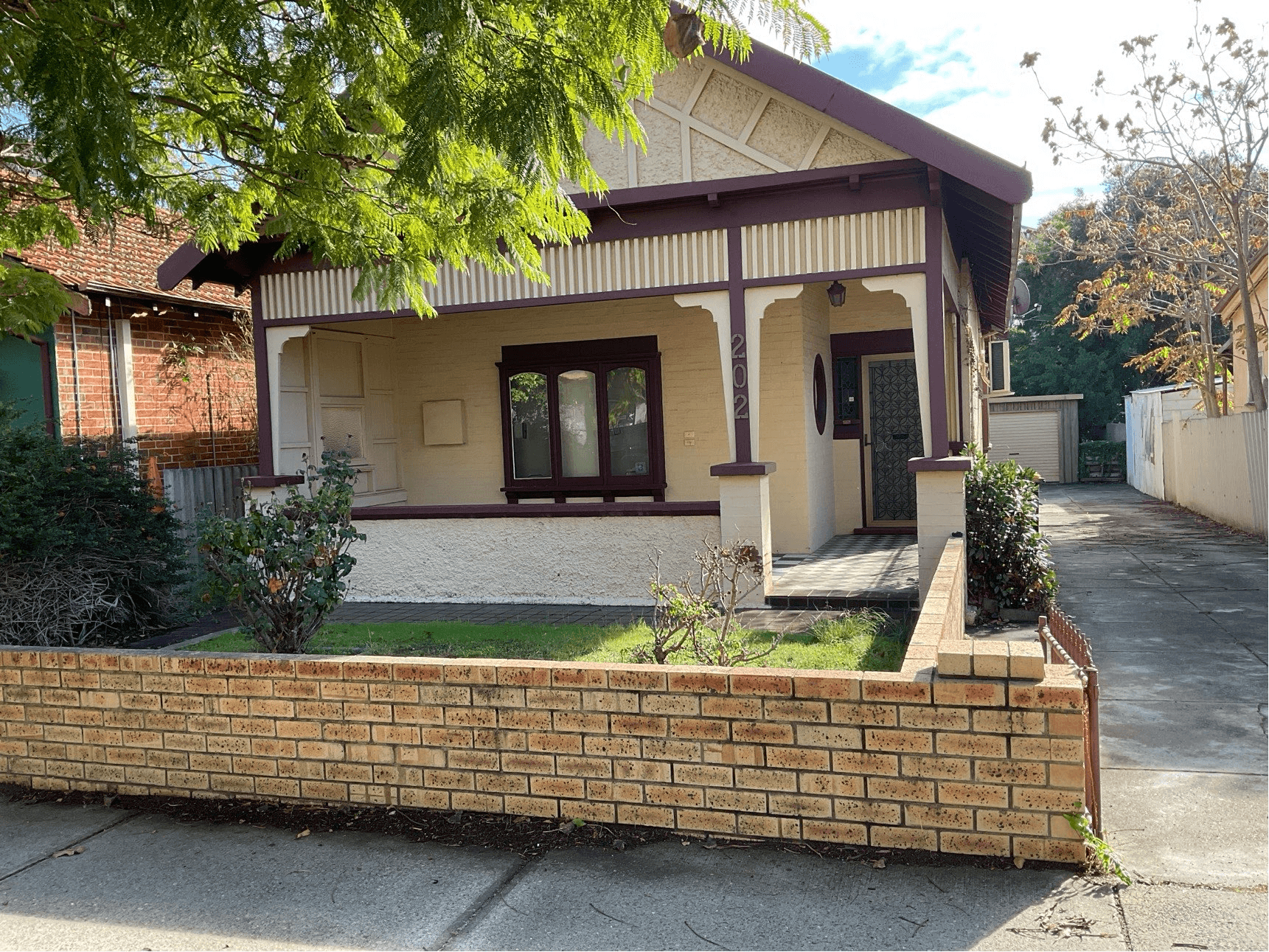 202 Carr Place, LEEDERVILLE, WA 6007