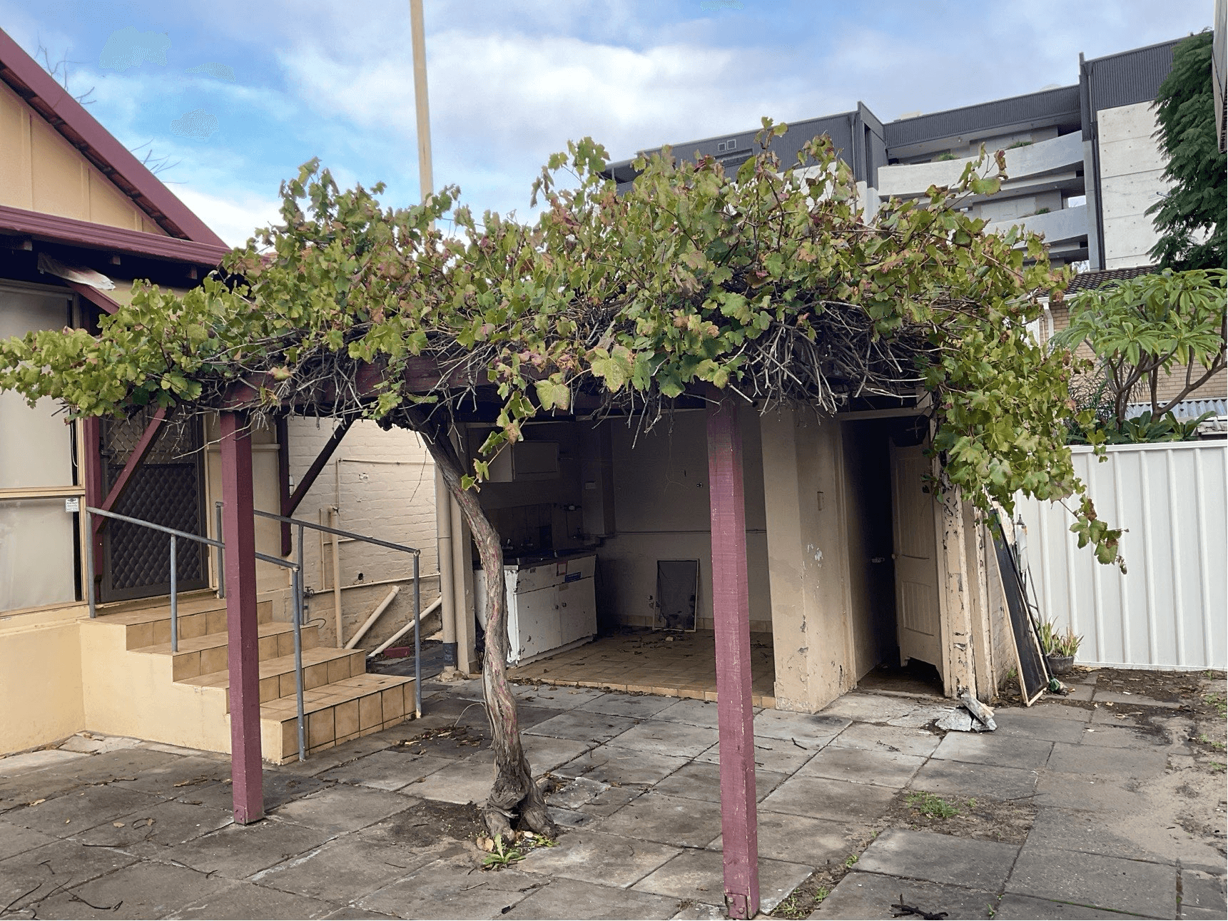 202 Carr Place, LEEDERVILLE, WA 6007