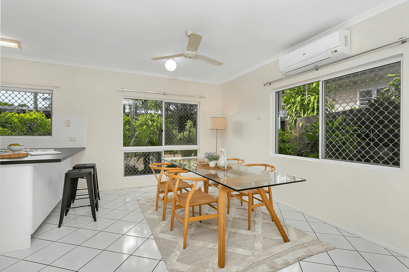 74B English Street, MANUNDA, QLD 4870