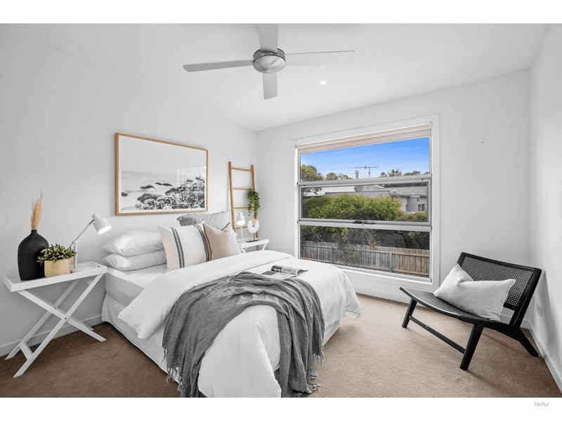 2/3 Blackwattle Mews, Torquay, VIC 3228