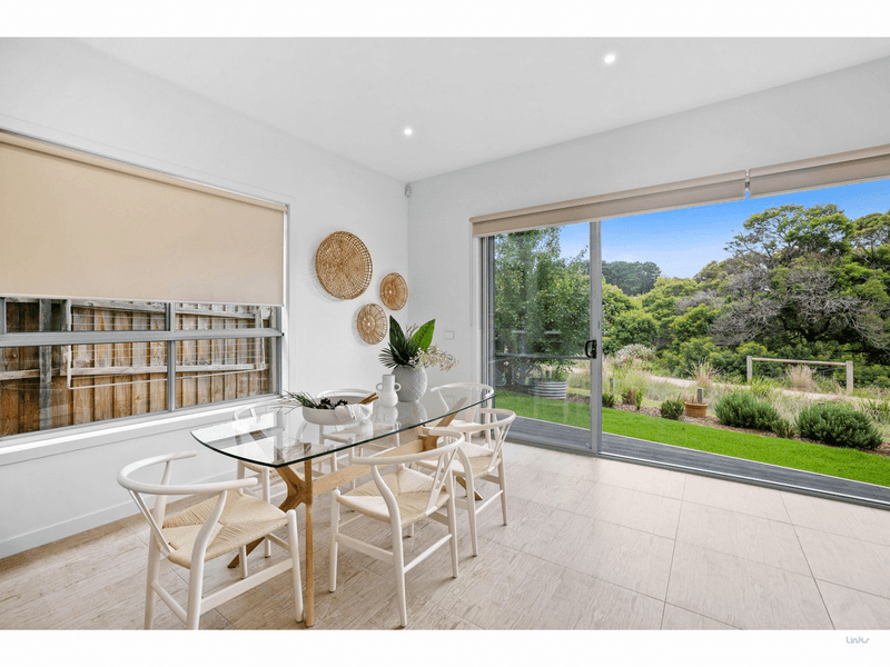 2/3 Blackwattle Mews, Torquay, VIC 3228