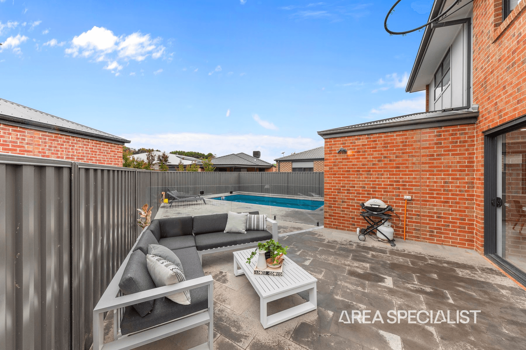 43 Timberline Parkway, Pakenham, VIC 3810